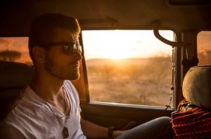 5 Ways to Stay Comfortable on Long Car Trips