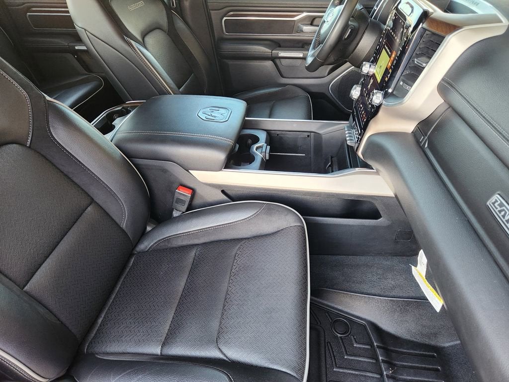 2021 RAM 1500 Laramie Crew Cab 4x2 5'7" Box