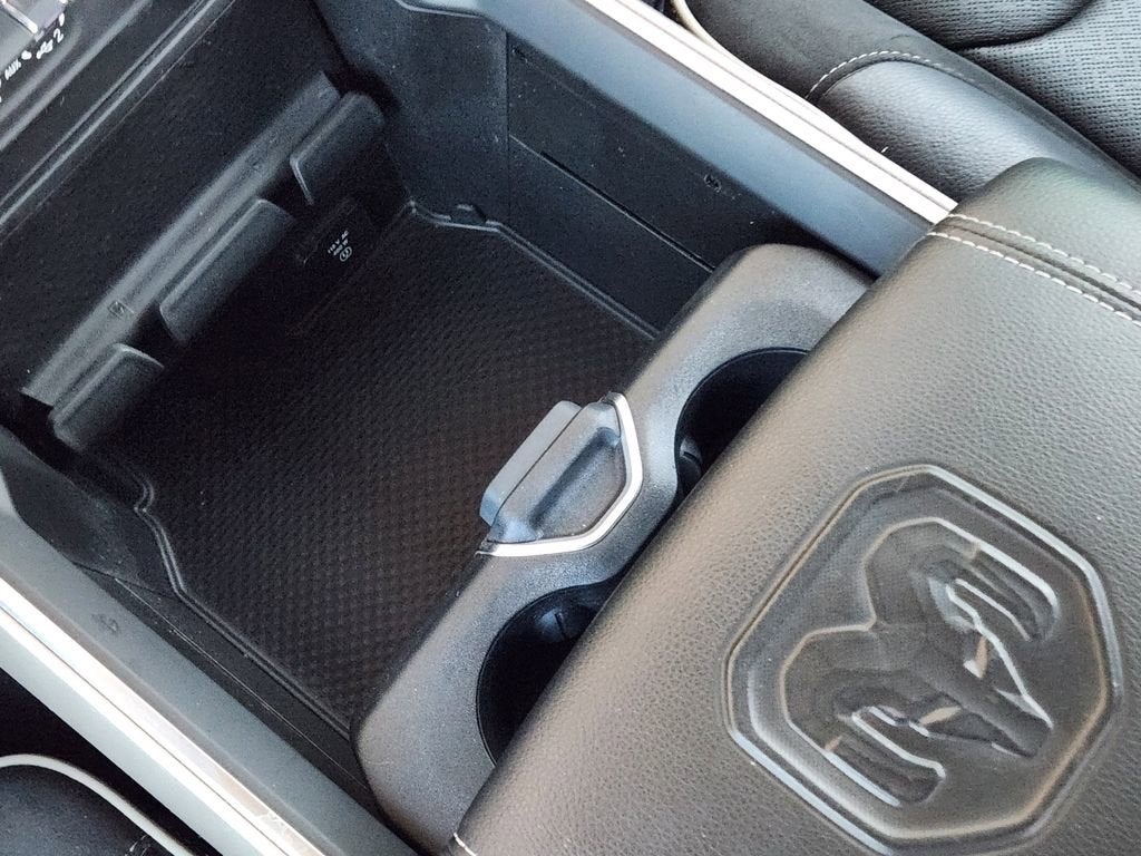 2021 RAM 1500 Laramie Crew Cab 4x2 5'7" Box