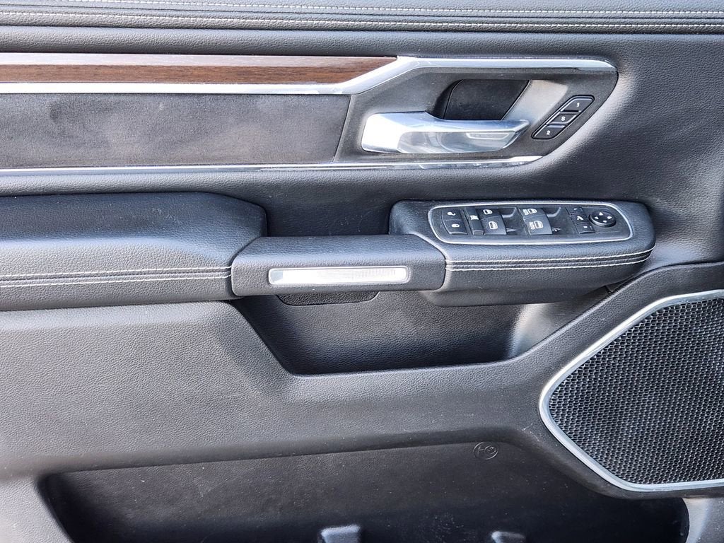 2021 RAM 1500 Laramie Crew Cab 4x2 5'7" Box