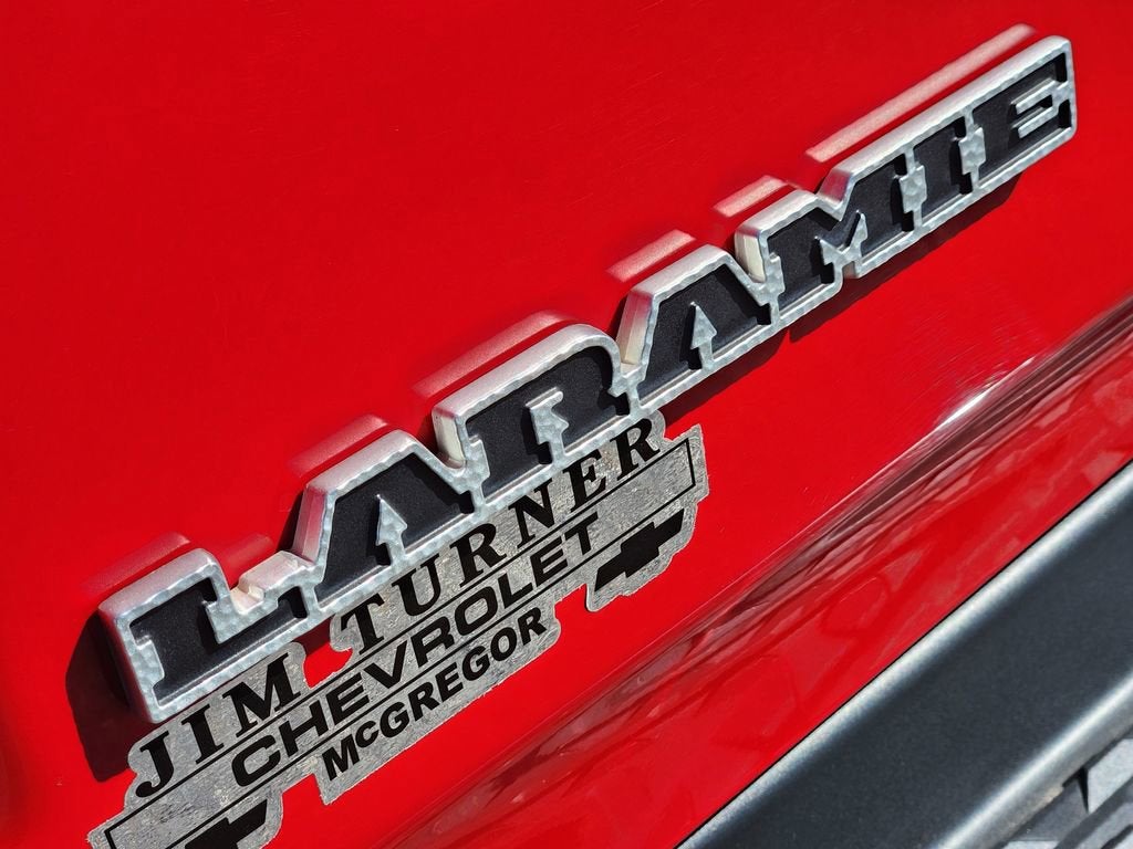 2020 RAM 1500 Laramie Crew Cab 4x4 5'7" Box