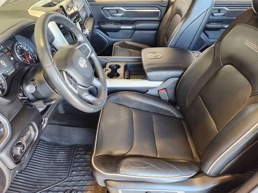 2020 RAM 1500 Laramie Crew Cab 4x4 5'7" Box