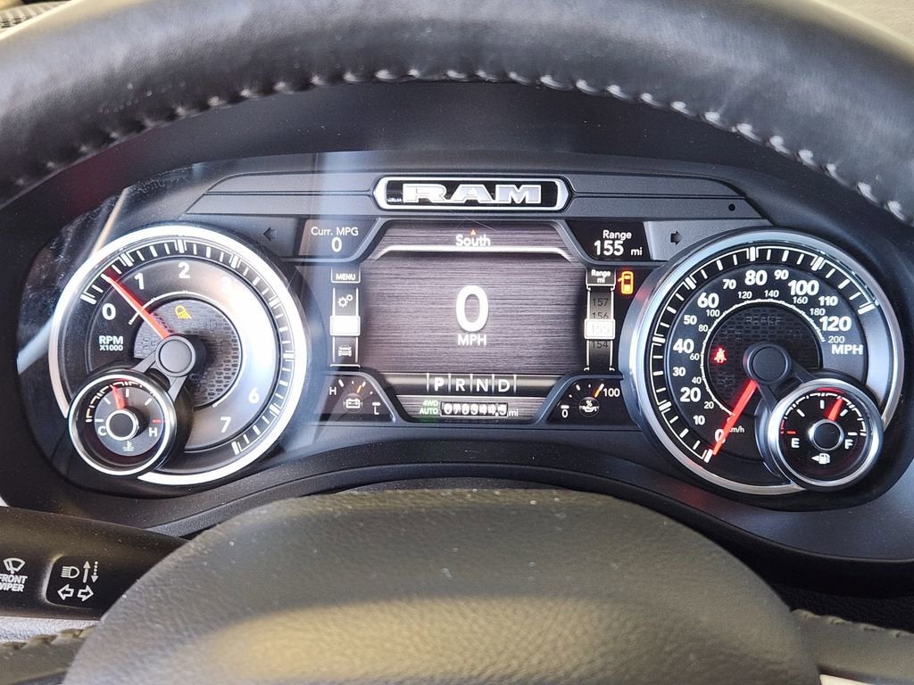 2020 RAM 1500 Laramie Crew Cab 4x4 5'7" Box