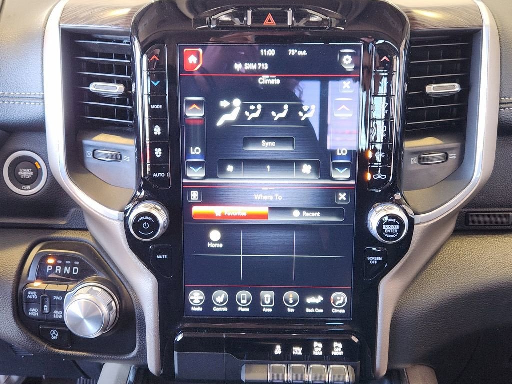 2020 RAM 1500 Laramie Crew Cab 4x4 5'7" Box