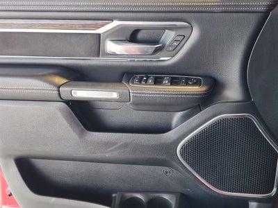 2020 RAM 1500 Laramie Crew Cab 4x4 5'7" Box