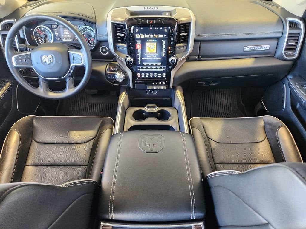 2020 RAM 1500 Laramie Crew Cab 4x4 5'7" Box