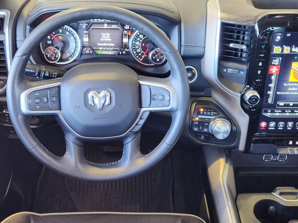 2020 RAM 1500 Laramie Crew Cab 4x4 5'7" Box