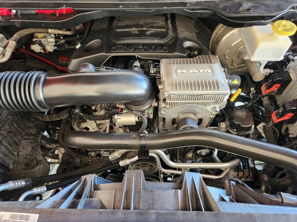 2020 RAM 1500 Laramie Crew Cab 4x4 5'7" Box