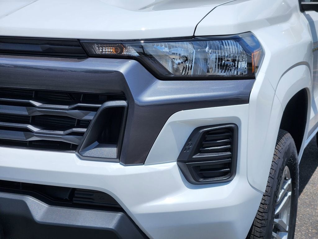 2025 Chevrolet Colorado WT/LT
