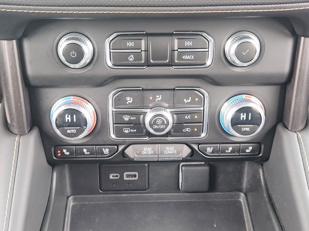 2023 GMC Yukon XL AT4