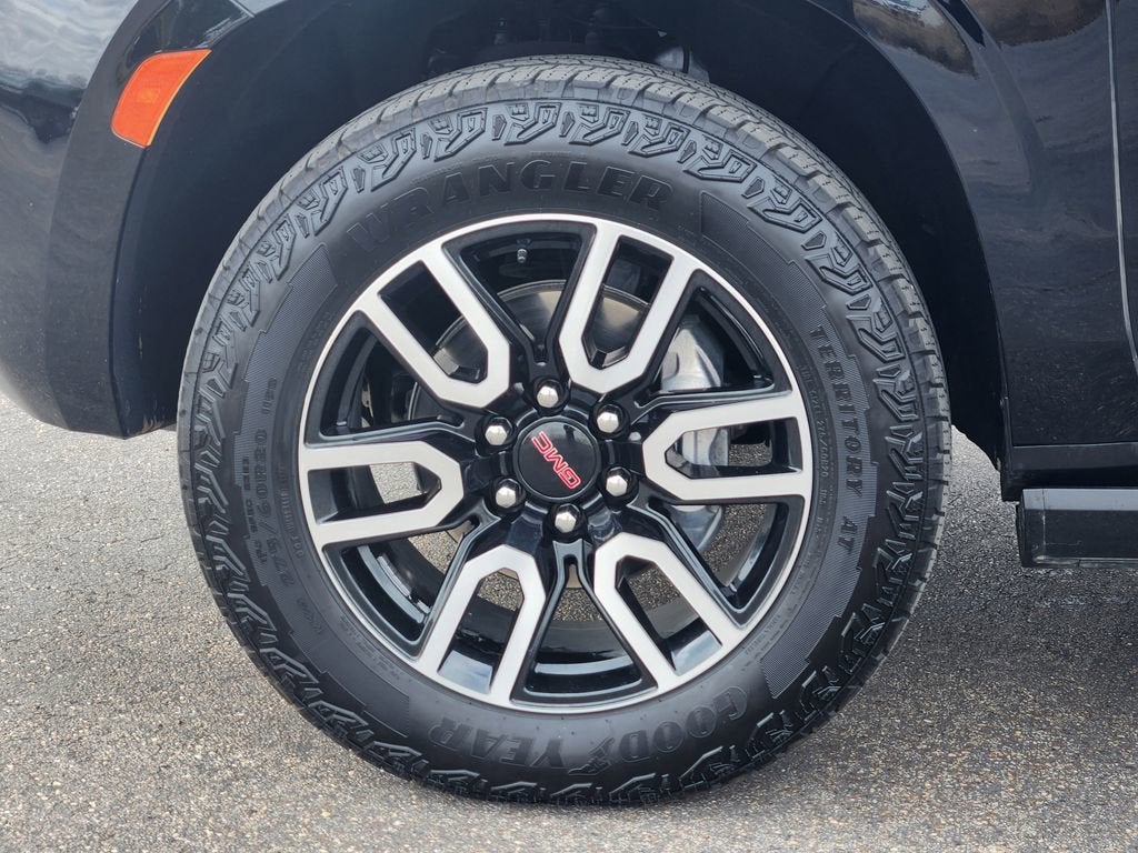 2023 GMC Yukon XL AT4