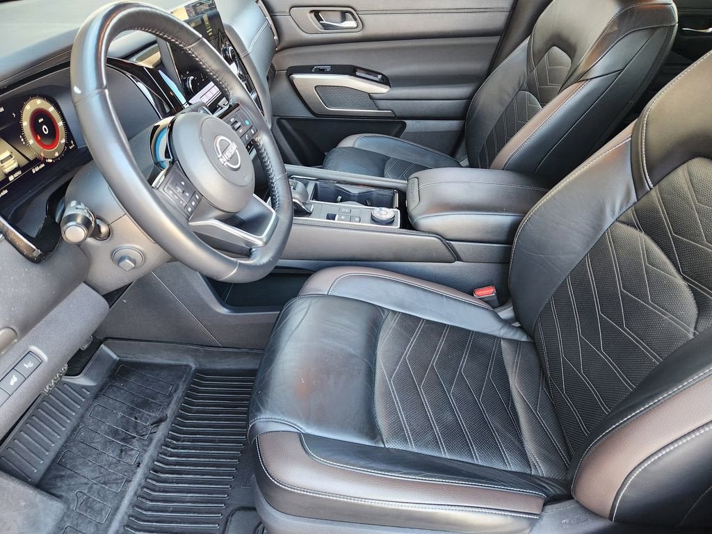 2023 Nissan Pathfinder Platinum 4WD